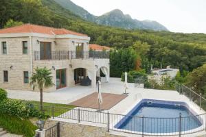 Oak Leaf Residences Villa, Budva