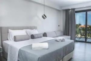 Dionisos Luxury Suites, Tsilivi-Planos