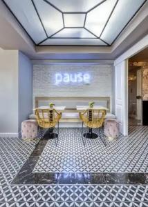 The Pinnacle Athens - 12