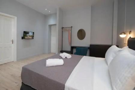 Plaka Arch Suites - 36