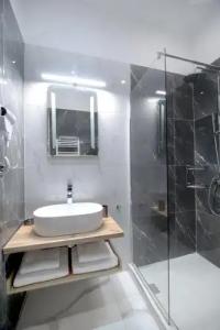 Plaka Arch Suites - 7