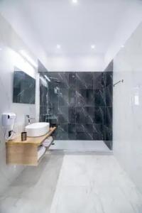 Plaka Arch Suites - 8