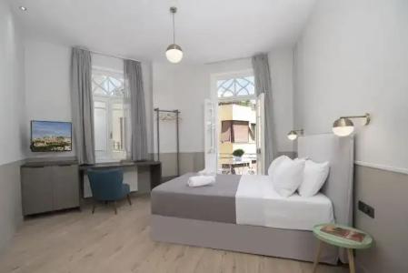 Plaka Arch Suites - 1