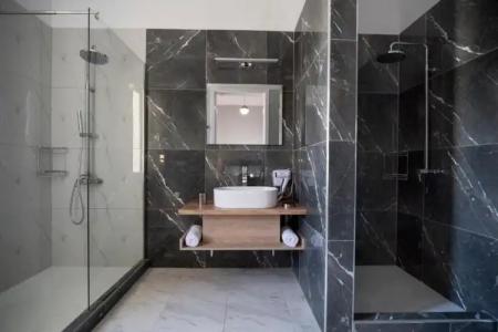 Plaka Arch Suites - 38