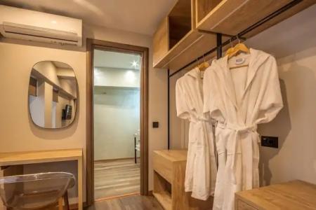 Philia Boutique - 114