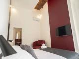 Classic room with balcony and with city view