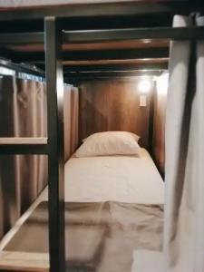 White House Hostel - 25