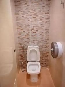 White House Hostel - 7