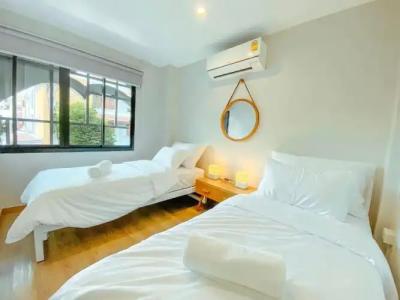 YAKTHAI POSHTEL - 2