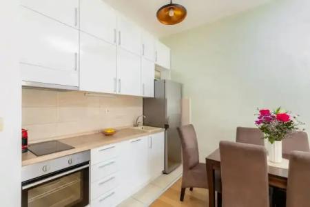 Apart M.S. KATUNJANIN - 153