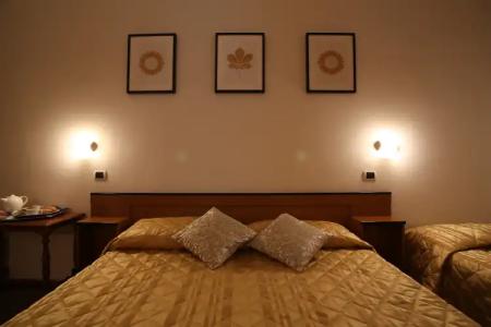 4F Boutique Florence - 3