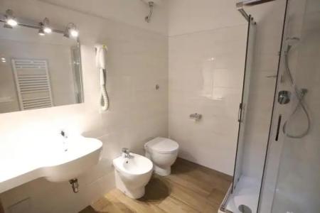 4F Boutique Florence - 8