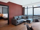1 Bedroom Jacuzzi Suite