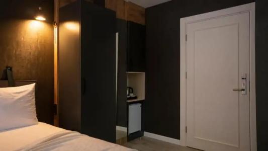 Estera Silent - 37