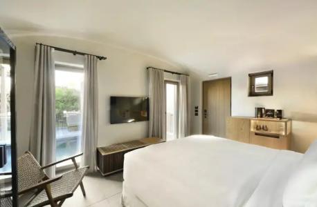 Radisson Blu Zaffron Resort, Santorini - 4