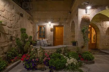 Luxury Cratus Stone Palace - 32