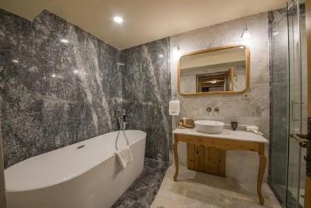 Luxury Cratus Stone Palace - 100