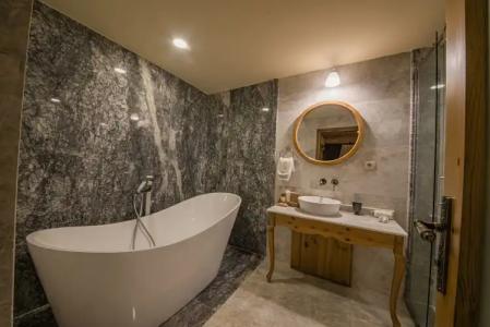 Luxury Cratus Stone Palace - 108