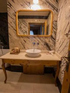 Luxury Cratus Stone Palace - 136