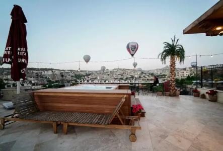 Luxury Cratus Stone Palace - 14