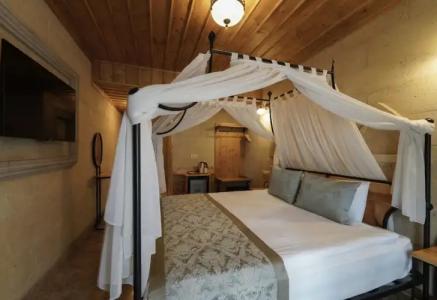 Luxury Cratus Stone Palace - 79