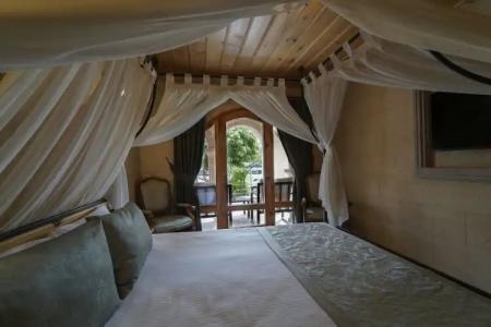 Luxury Cratus Stone Palace - 80