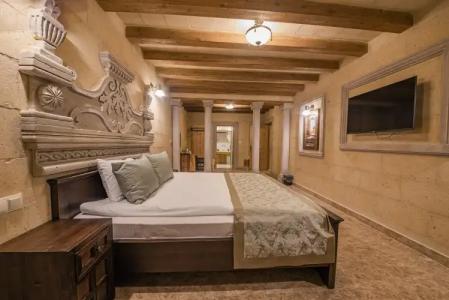 Luxury Cratus Stone Palace - 98