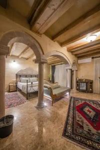 Luxury Cratus Stone Palace - 41