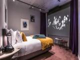 Grand room