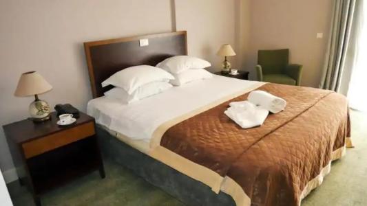 TALEN OTEL - 82