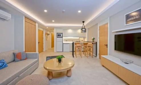 A Suite Side - 83