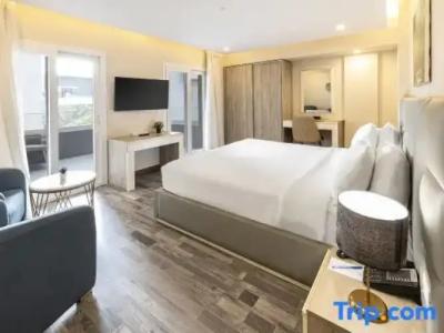 Ocean Blue Studios - 112