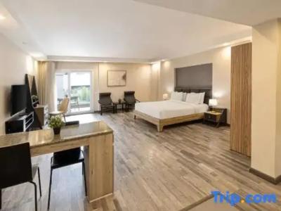 Ocean Blue Studios - 113