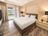 1 Bedroom Luxury Suite with pool view