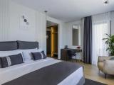 Deluxe room with balcony and with land view