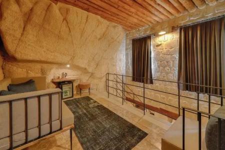 Solem Cave Suites - 32