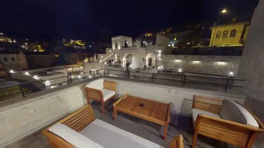 Solem Cave Suites - 1