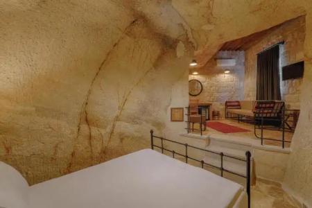 Solem Cave Suites - 25