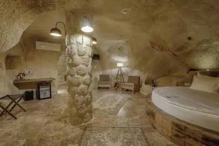 Solem Cave Suites - 46