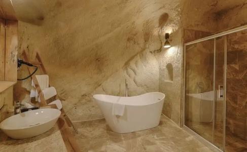 Solem Cave Suites - 8