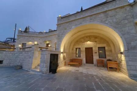 Solem Cave Suites - 2