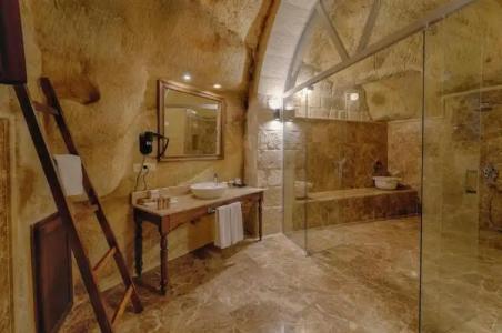 Solem Cave Suites - 34