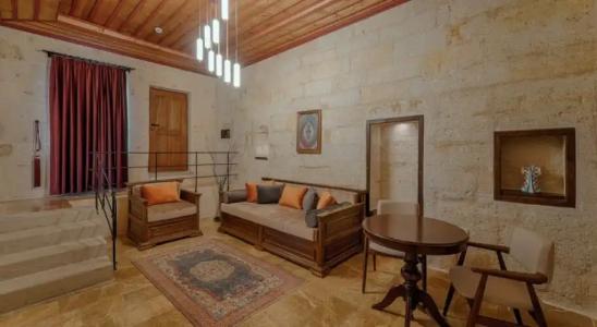 Solem Cave Suites - 38