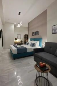 Trendy by Athens Primes - 37