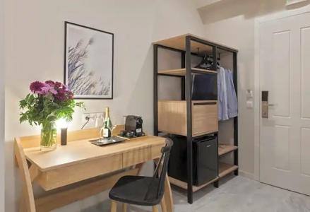 Trendy by Athens Primes - 70