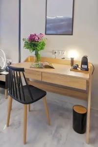 Trendy by Athens Primes - 143