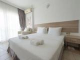 Standard Double room with partial sea view