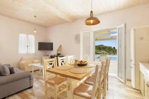 Villa Socrates, Corfu Town