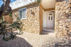 Errik Luxury House, Faliraki