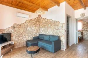 Stergios summer dream house, Kolimbia
